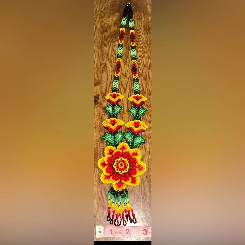 Artisan 3D Flower Blooming Sequence Glass Seed Bead Necklace - Picture 8 of 9